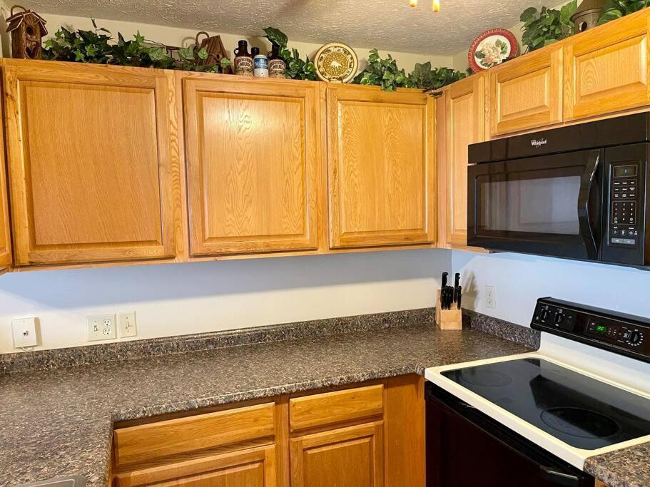 Relaxing Mountain Condo In Gatlinburg With City View ! Экстерьер фото
