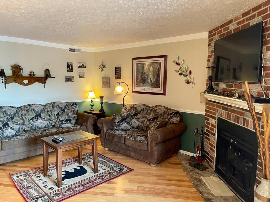 Relaxing Mountain Condo In Gatlinburg With City View ! Экстерьер фото